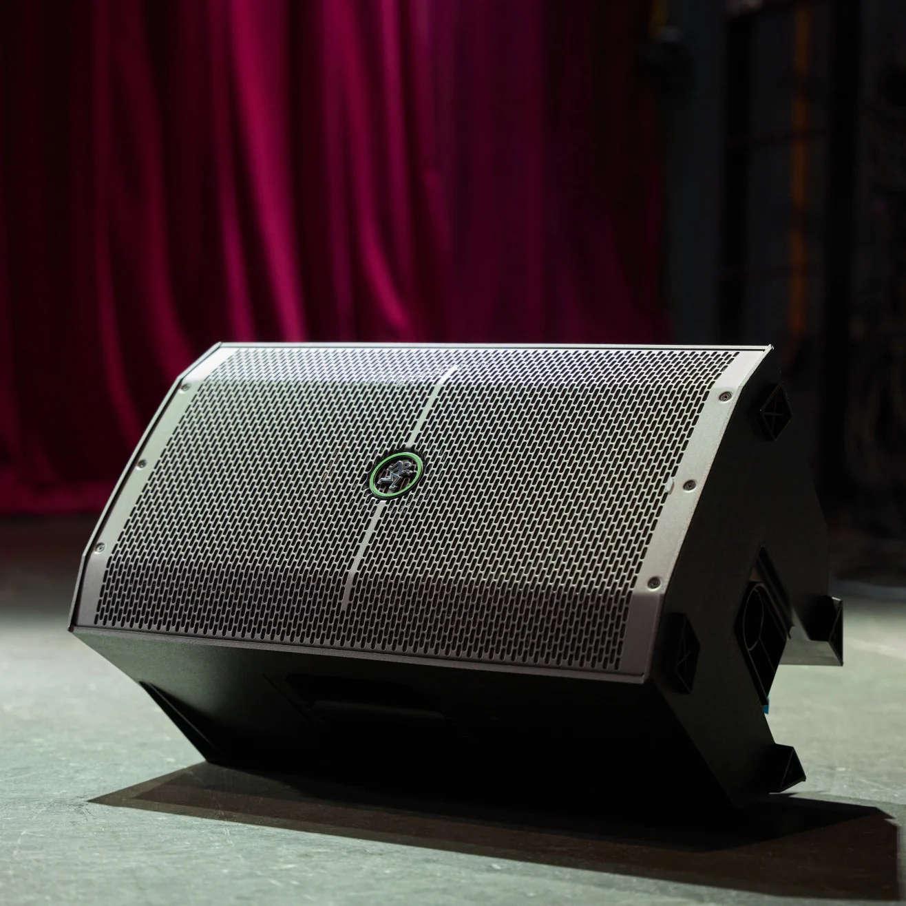 Thump210 10 1400W - Image 7